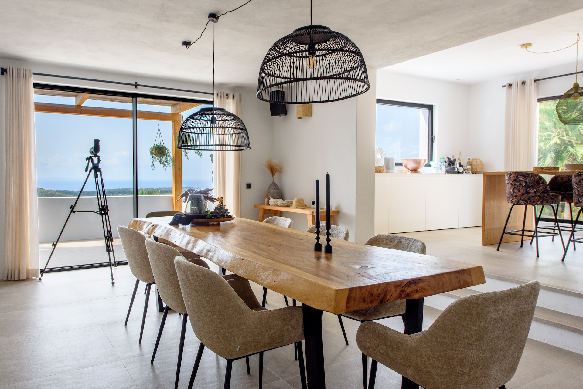 Resa estates huis kopen Ibiza es cubells villa dining area.jpg